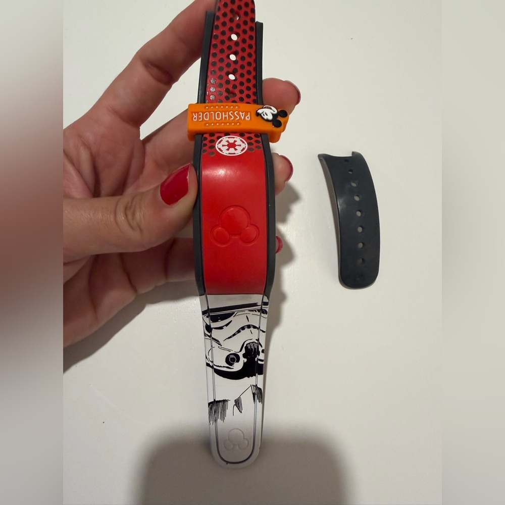 Disney Star Wars MagicBand - Red and Gray